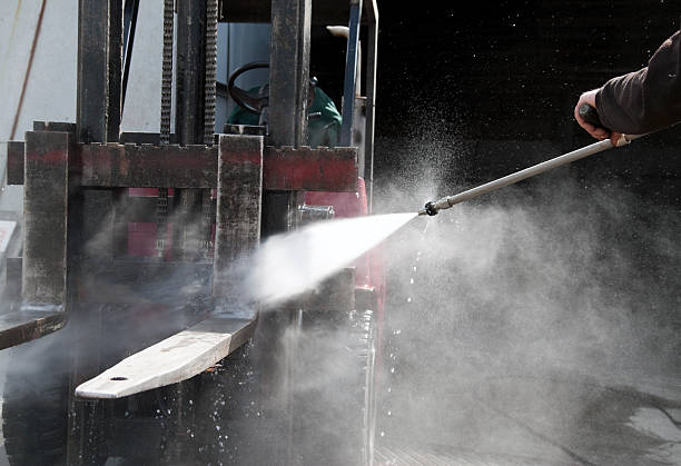Best Garage Pressure Washing  in South Taft, CA